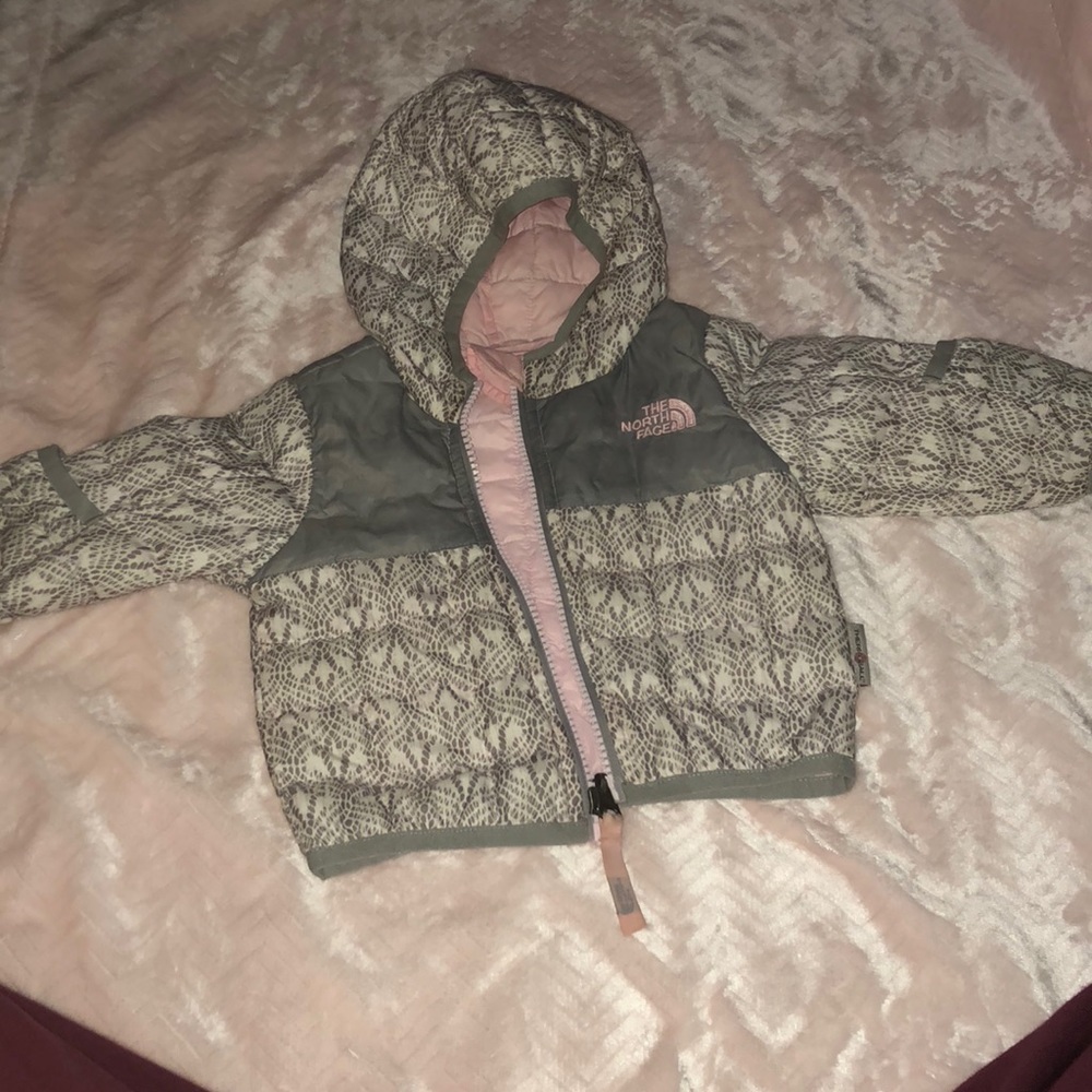 REVERSIBLE 0-6M NORTHFACE COAT!